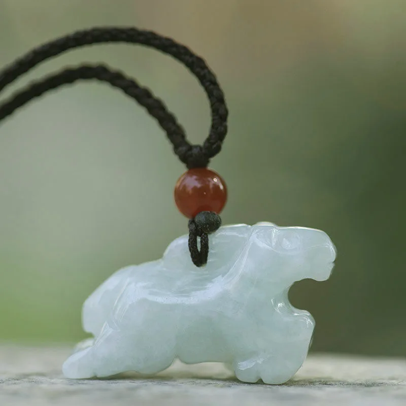 Natural Emerald Chinese Three  - Men'S Fashion Necklaces ulasan dan harga